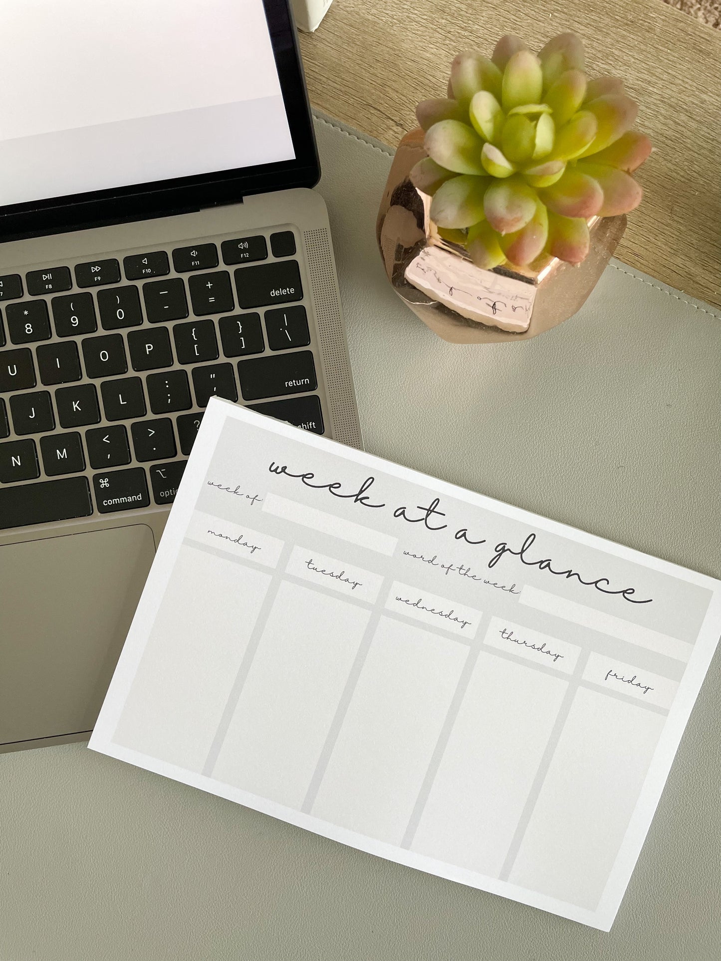 *SALE* Week-at-a-Glance Notepad