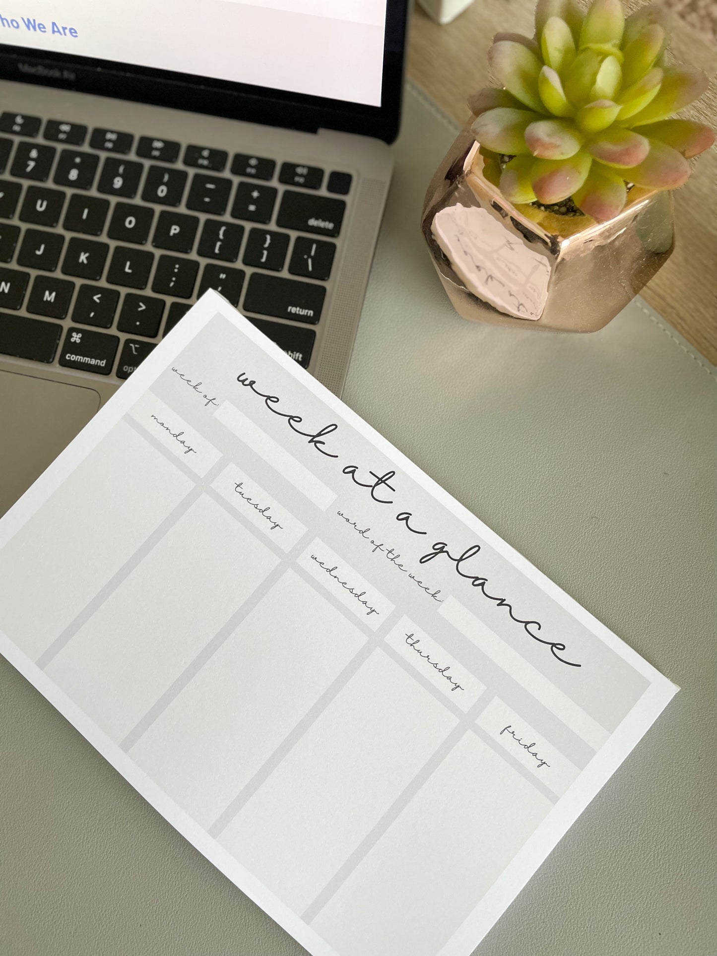 *SALE* Week-at-a-Glance Notepad